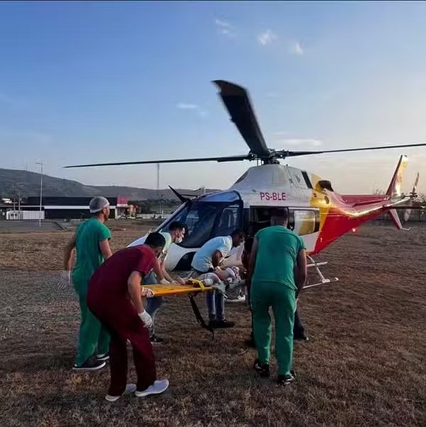 Equipes de resgate continuam as buscas no local do acidente com ônibus em Alagoas