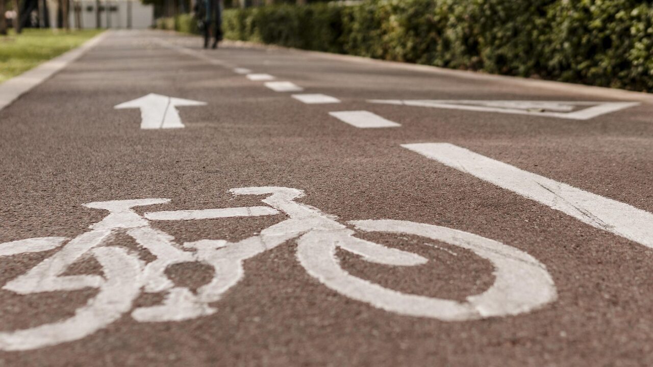 Mais da metade das cidades brasileiras não tem nenhuma ciclovia ou ciclofaixa, mostra pesquisa