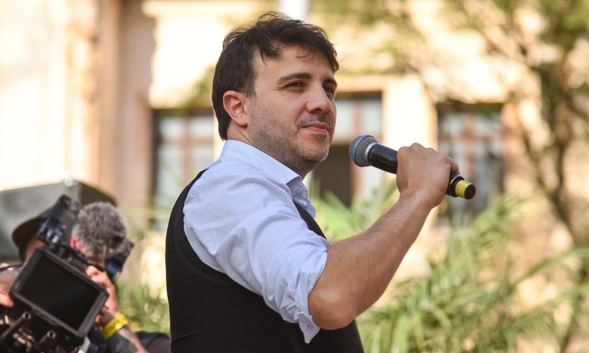 Renan Santos diz ser favorável à vacinação, mas tema fica fora de seu plano de governo