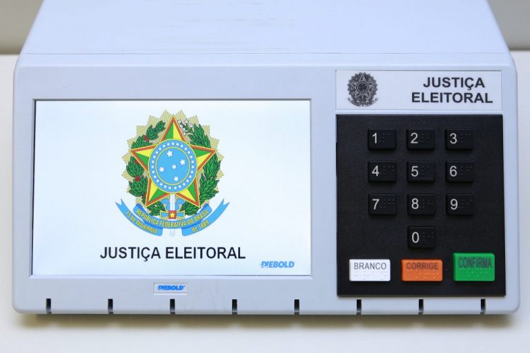 Brasil vai às urnas neste domingo para escolher presidente, governadores e representantes do Legislativo nas eleições 2026